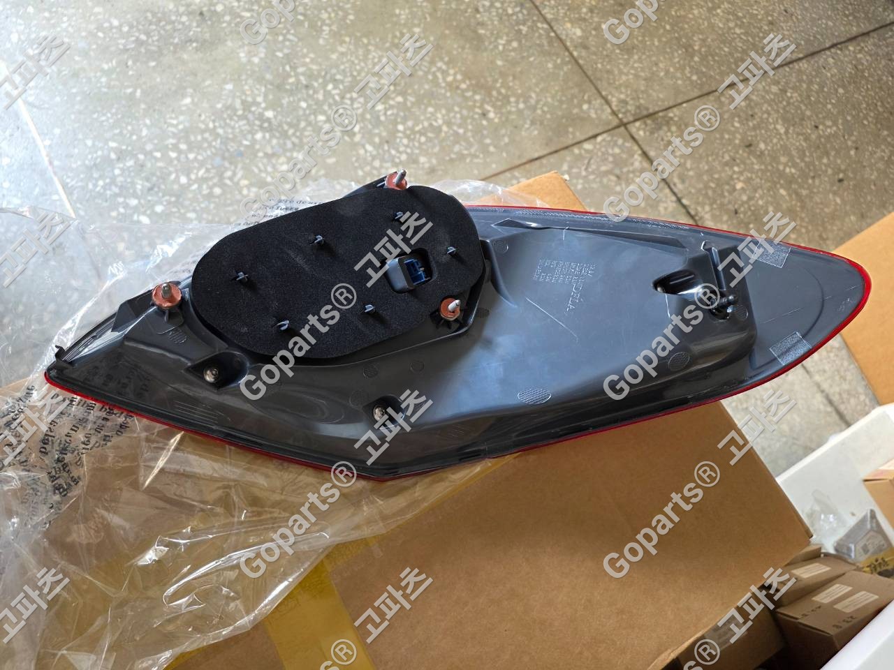 벤츠 C클래스 W205 조수석 후미등 중고 상세사진 4
