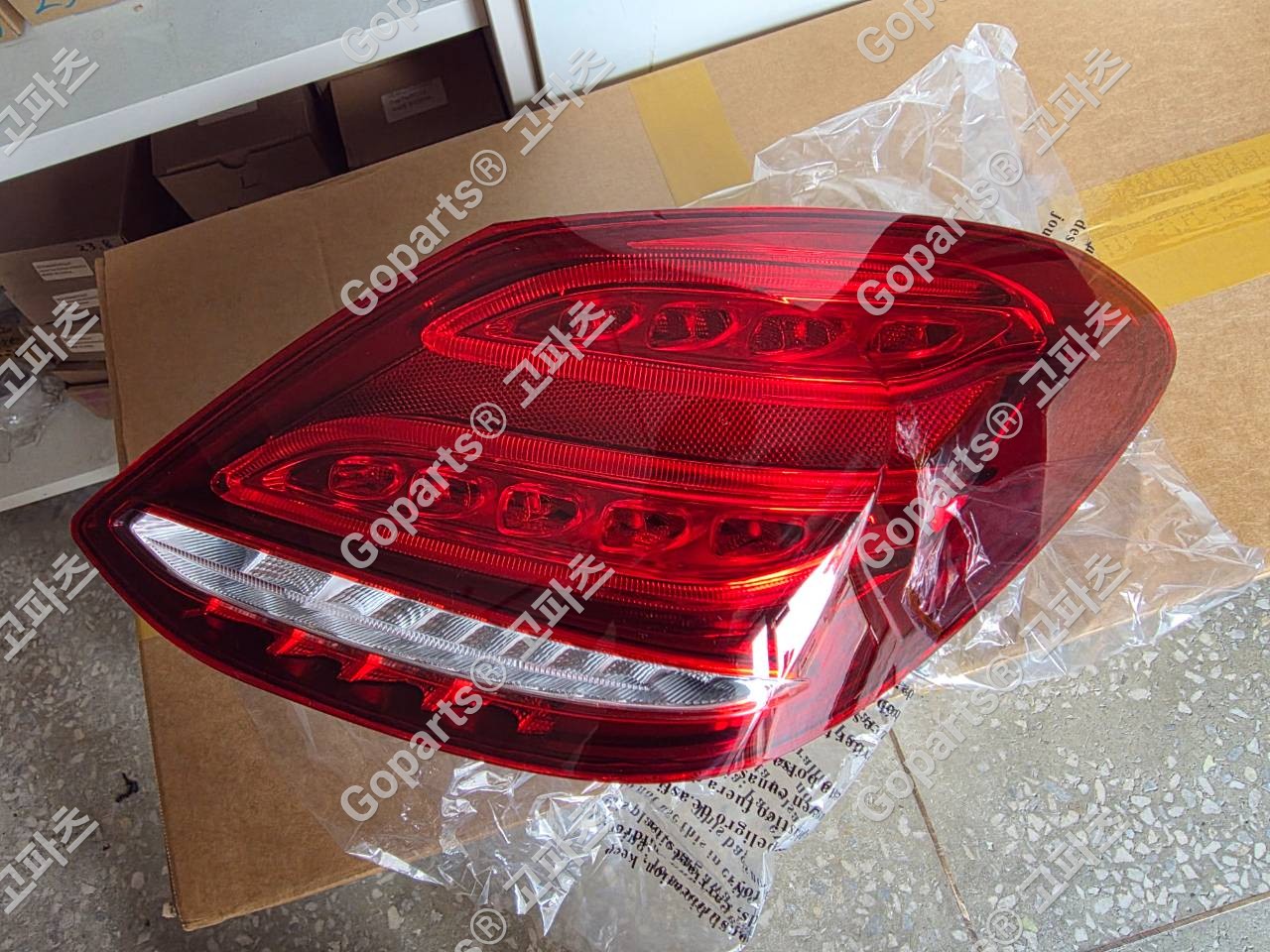 벤츠 C클래스 W205 조수석 후미등 230,000원 중고