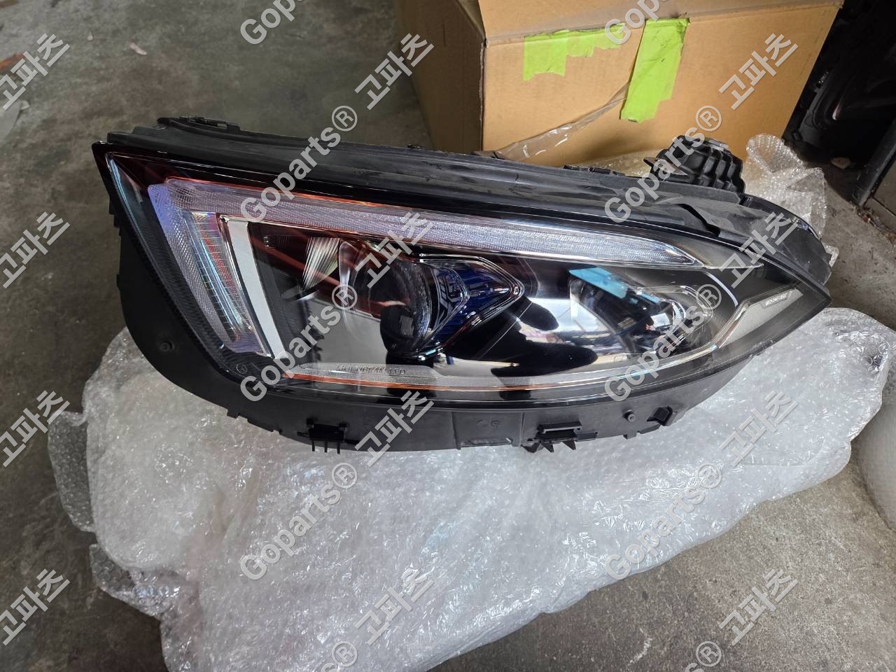 벤츠 CLS W257 운전석 멀티빔 헤드라이트 A2579061900 중고 600,000원