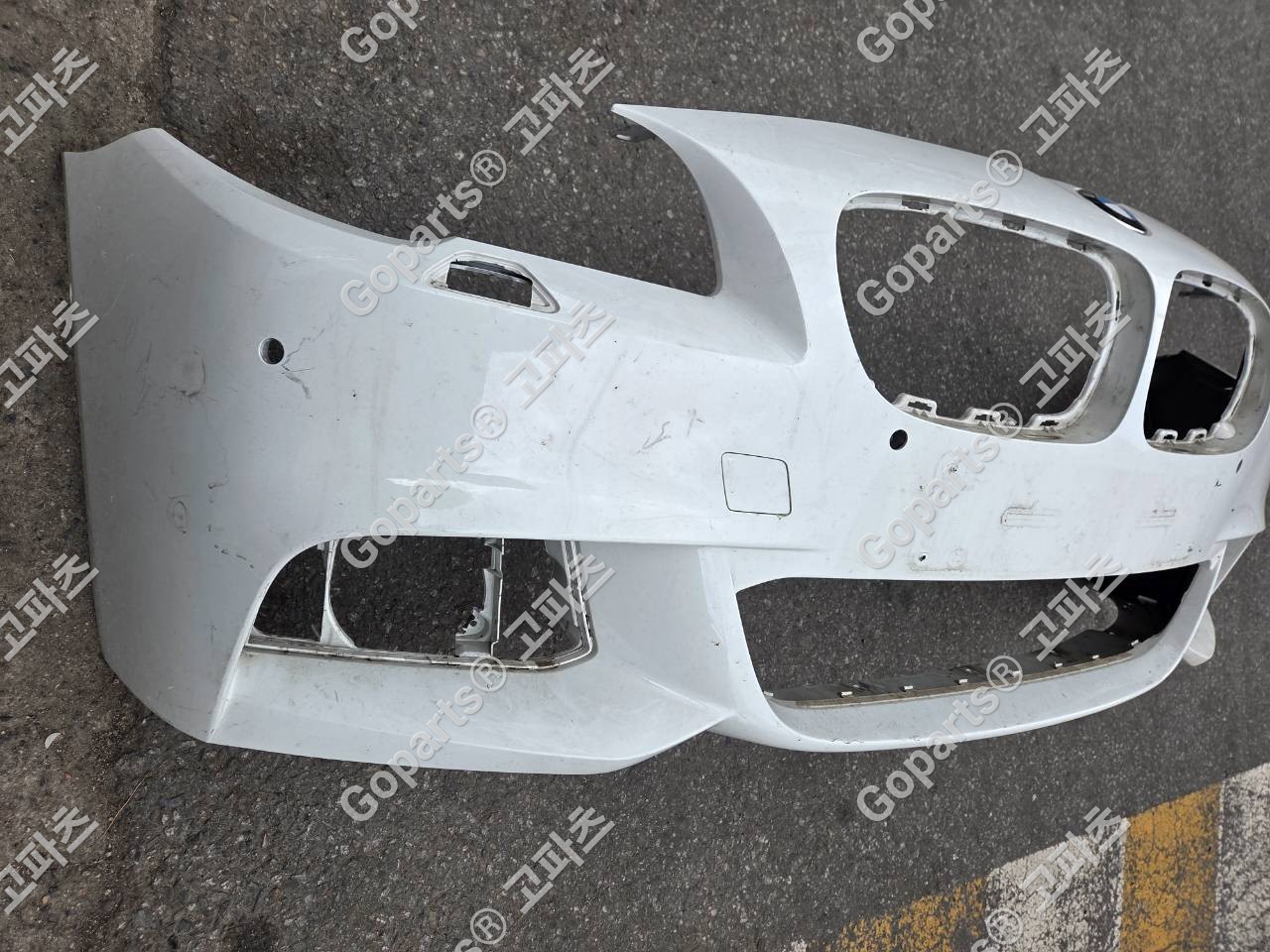 BMW F10 5시리즈 전범퍼 중고 (사이드카메라, 서라운드뷰 옵션) 상세사진 2