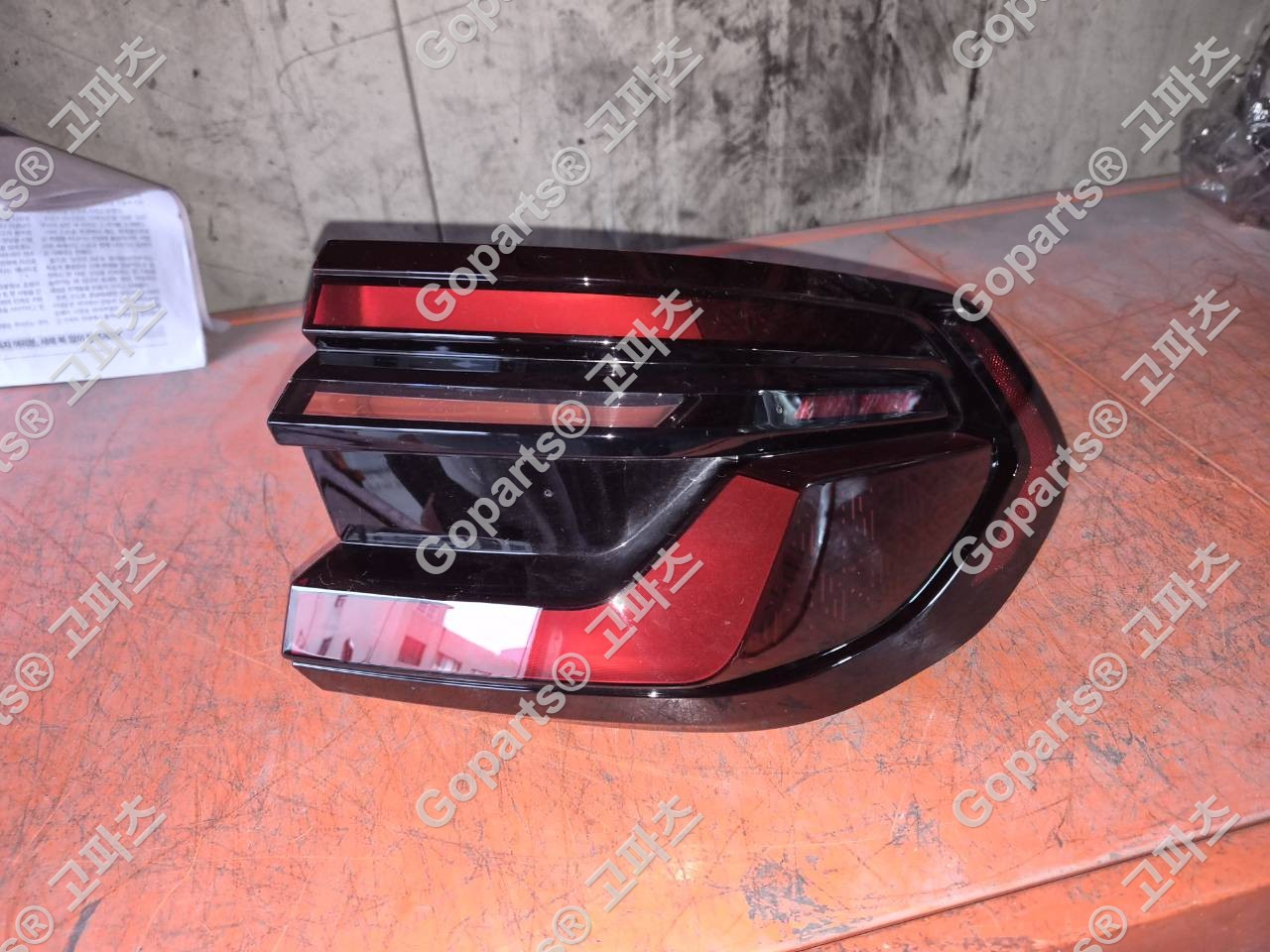 BMW X7 G07 조수석 후미등 9881354-09 상세사진 4