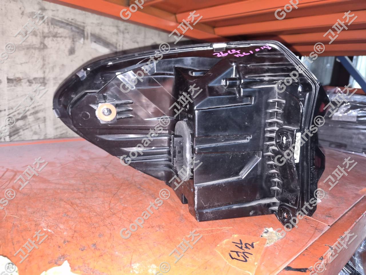 BMW X3 G01 조수석 후미등 H4946304810 상세사진 3