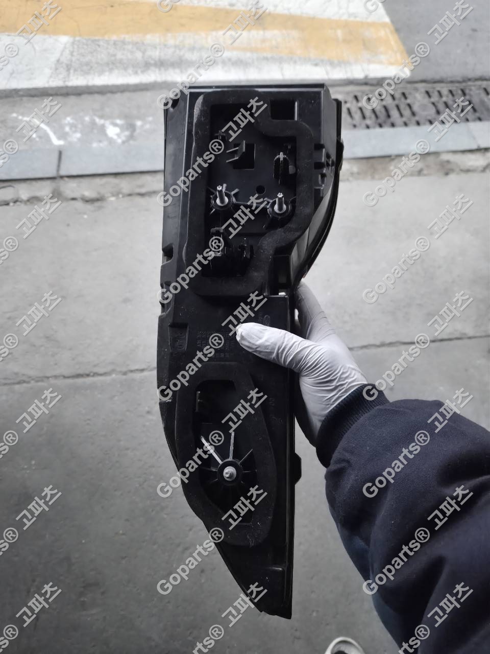BMW X7 G07 후기형 조수석 트렁크등 9881358-01 상세사진 3