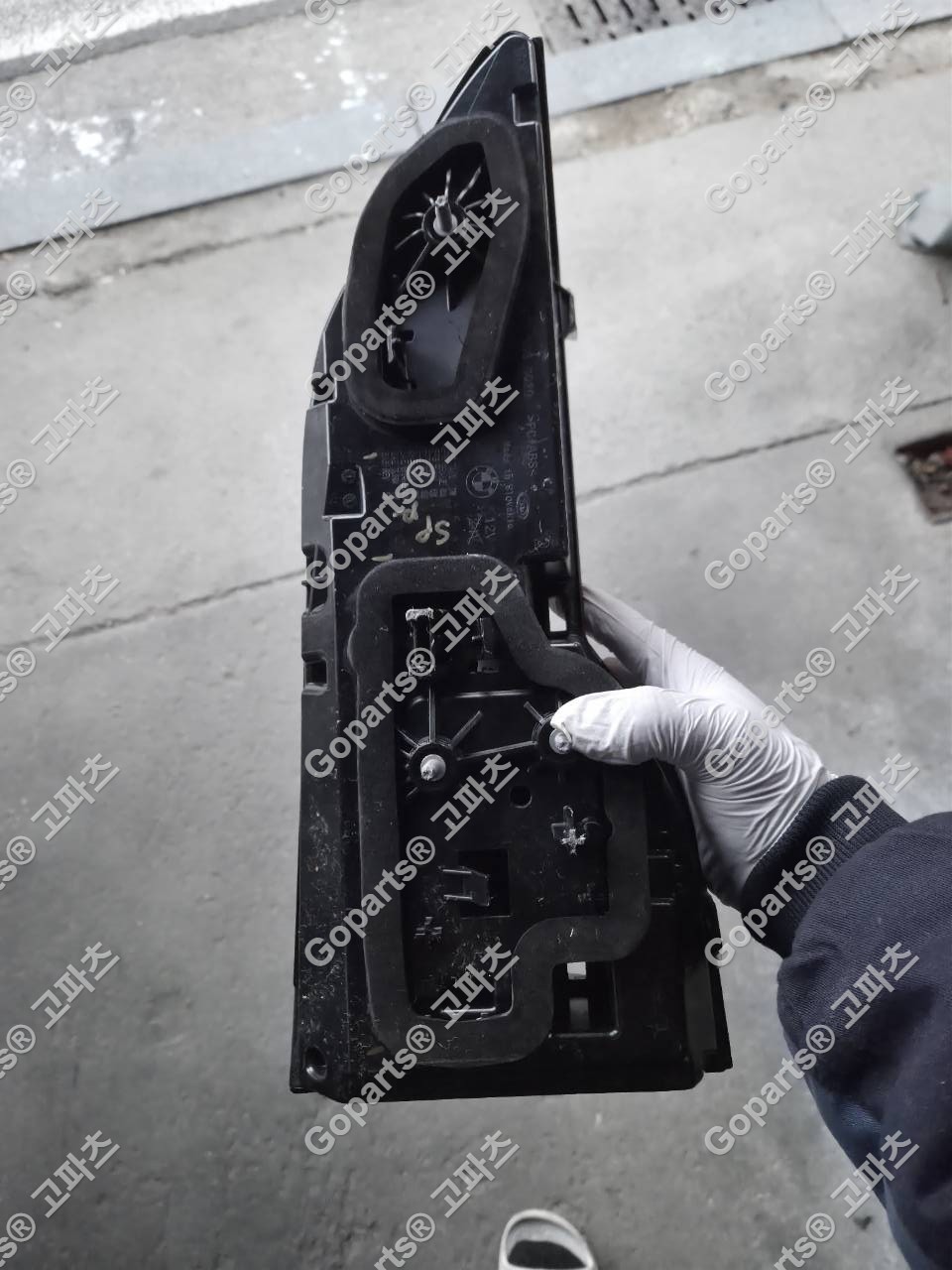 BMW X7 G07 후기형 운전석 트렁크등 9881357-07 상세사진 4