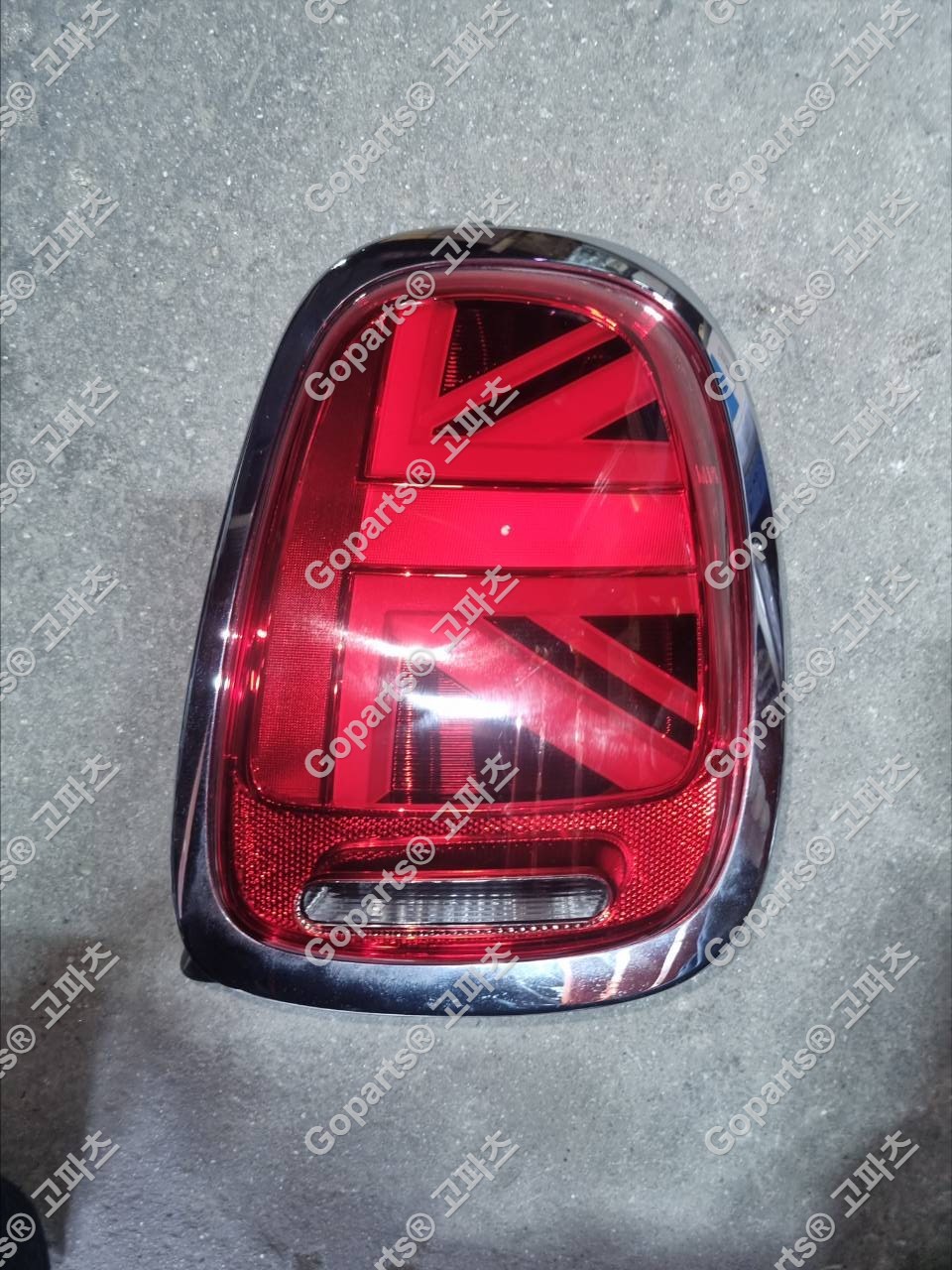 MINI 쿠퍼 F55/F56 후반기 조수석 후미등 H47435134-08 180,000원 중고
