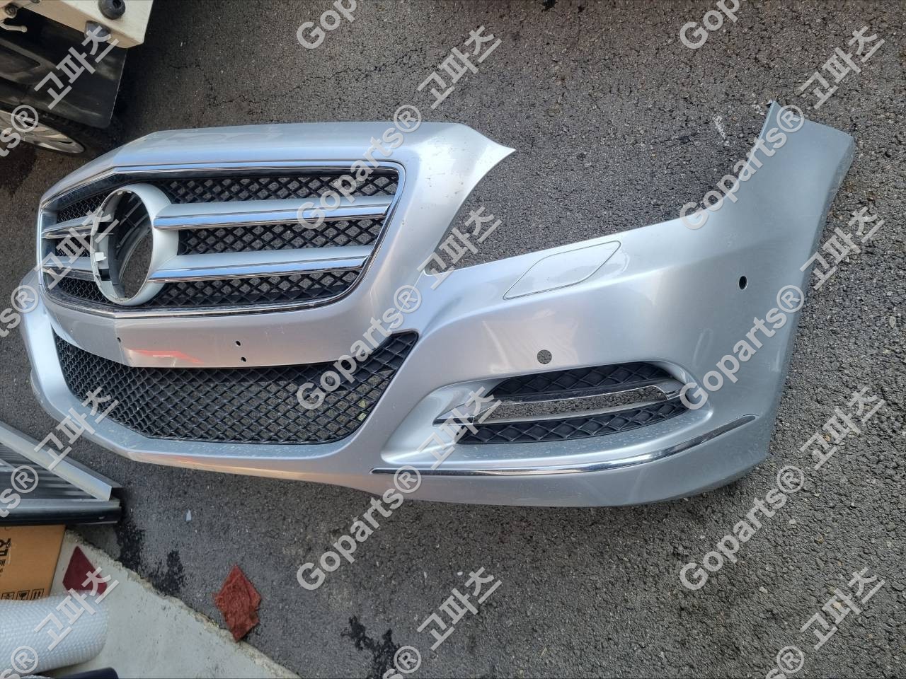 벤츠 CLS W218 전기형 전범퍼 상세사진 2
