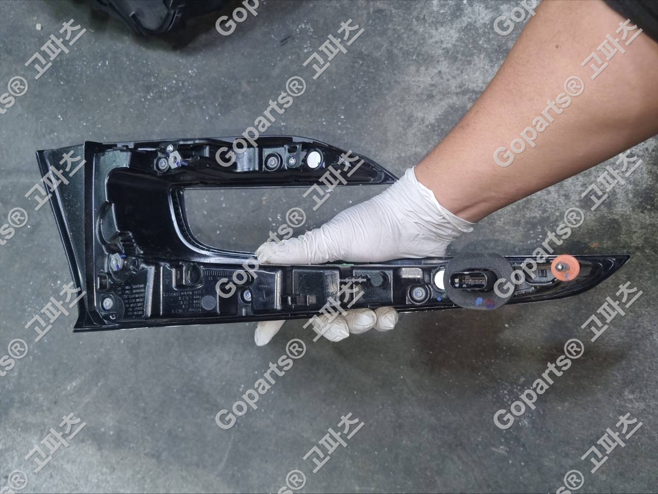 테슬라 모델 3 운전석 테일라이트 1691498-00-f 상세사진 2