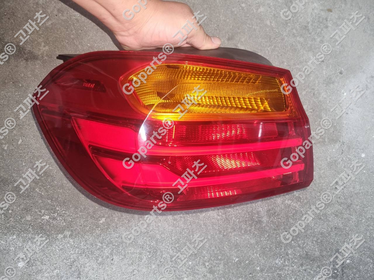 BMW 4시리즈 F32 F33 F36 F82 운전석 테일라이트 중고 200,000원