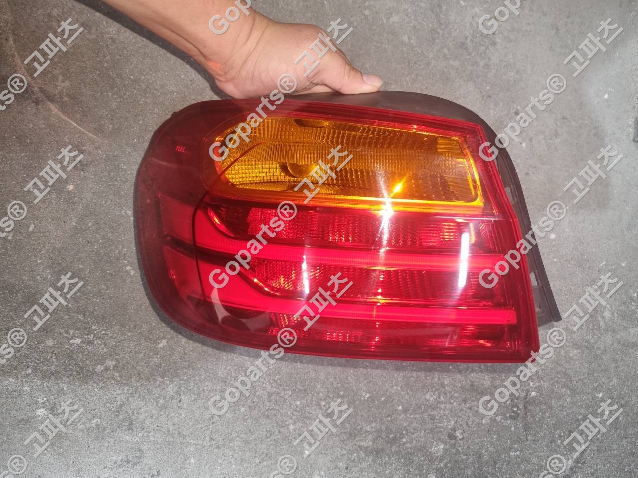 BMW 4시리즈 F32 F33 F36 F82 운전석 테일라이트 상세사진 2