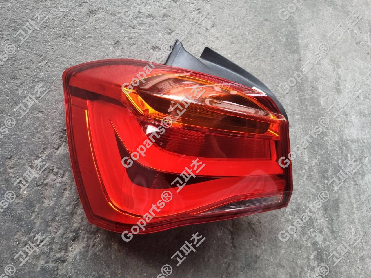 BMW 1시리즈 F20 후반기 운전석 리어테일라이트 7359017-12 200,000원 중고