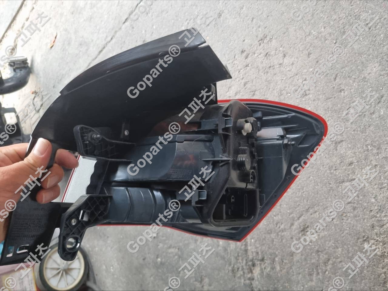 BMW 1시리즈 F20 후반기 운전석 리어테일라이트 7359017-12 상세사진 3