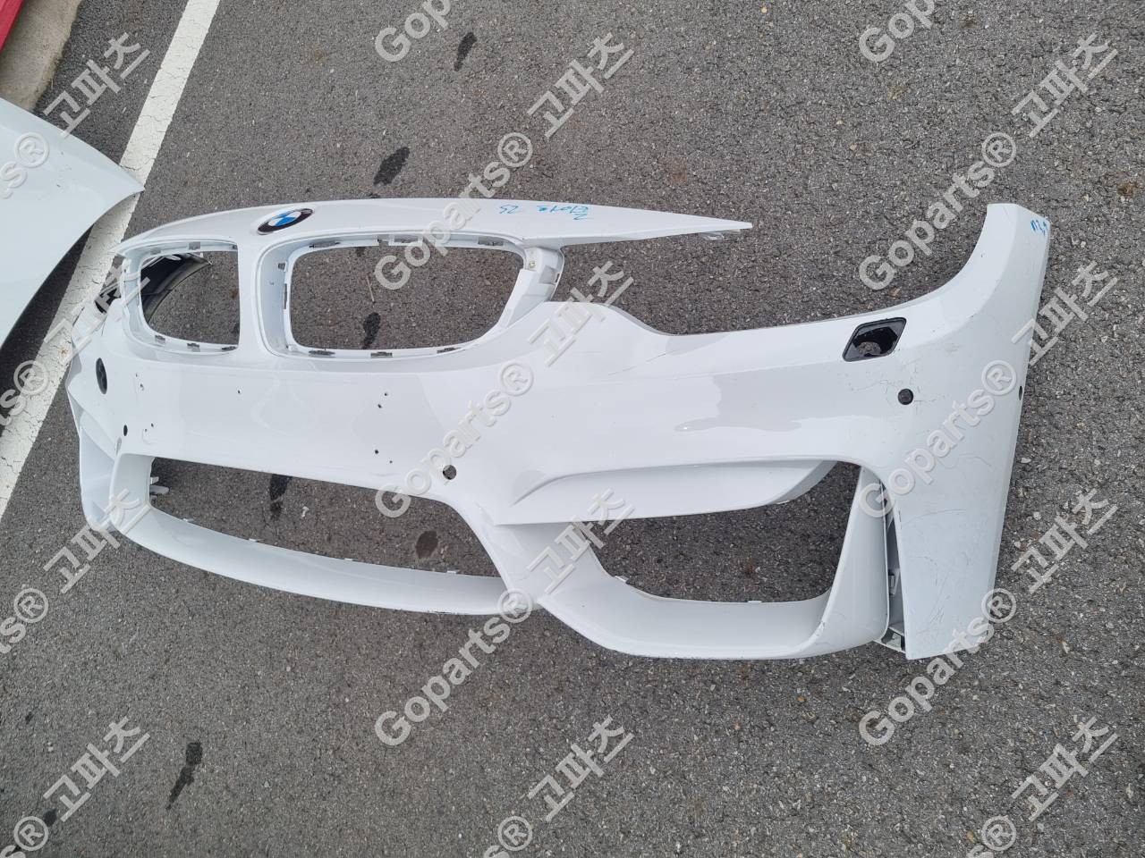 BMW M3 M4 F80 F82 전범퍼 (물노즐, 카메라 타입) 중고 상세사진 2