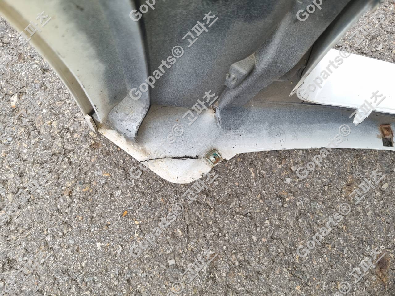 BMW M3 M4 F80 F82 전범퍼 (물노즐, 카메라 타입) 중고 상세사진 5