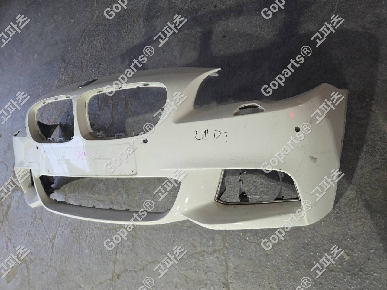 BMW 5시리즈 F10 후반기 전범퍼 상세사진 2