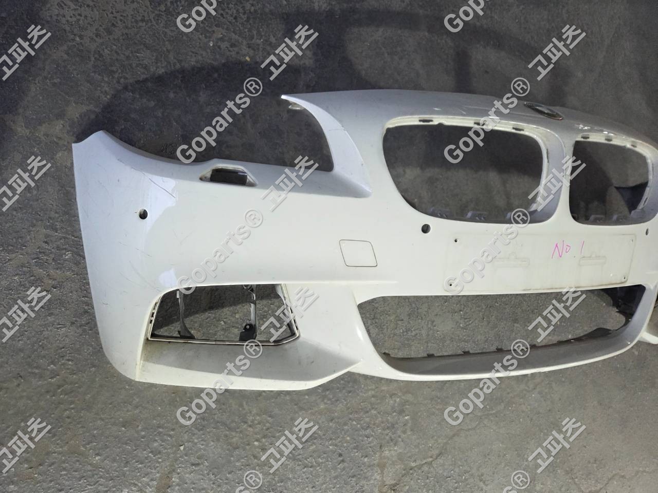 BMW 5시리즈 F10 후반기 전범퍼 상세사진 3