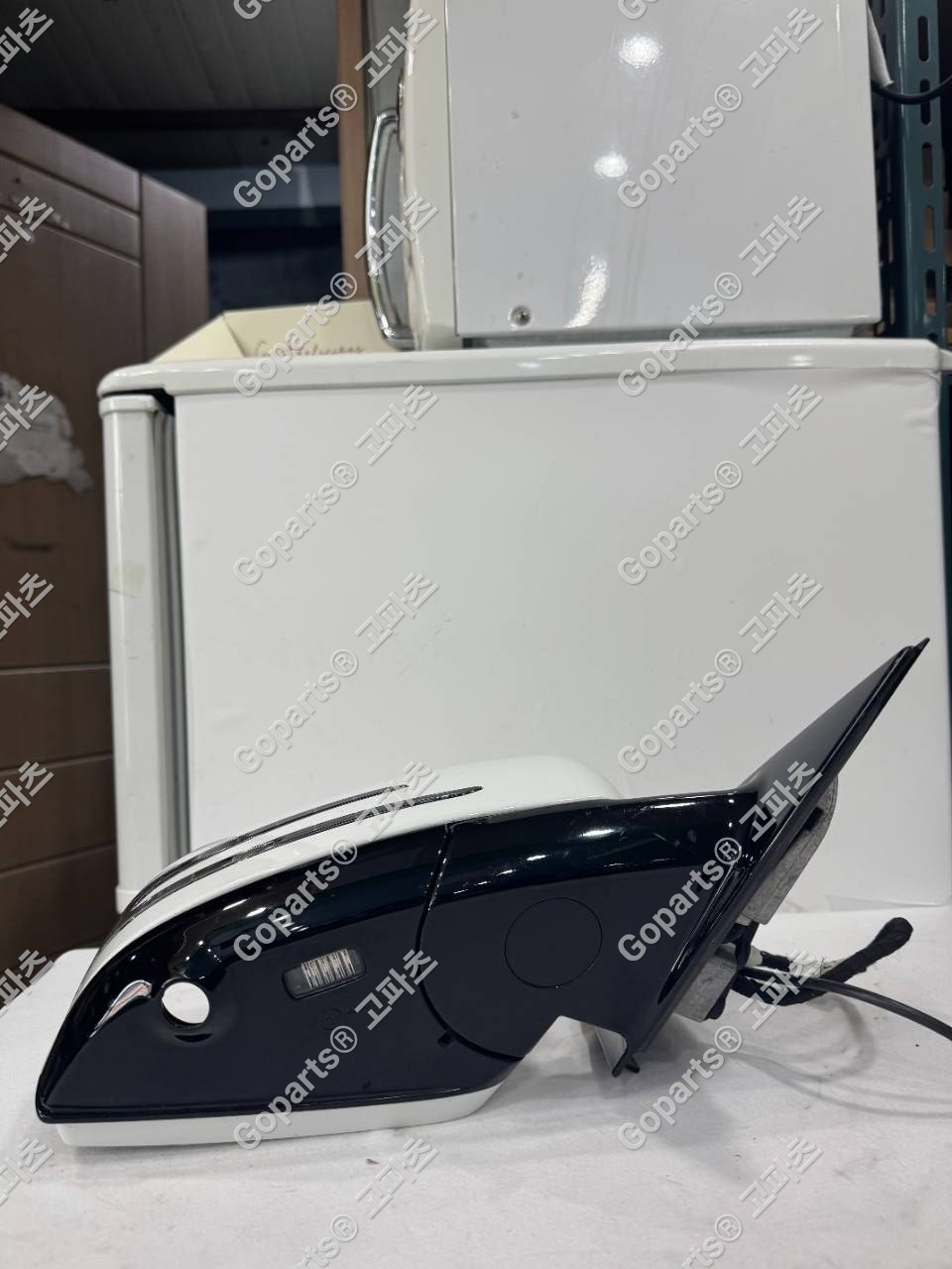 벤츠 E클래스 W212 조수석 사이드미러 카메라 타입 상세사진 3
