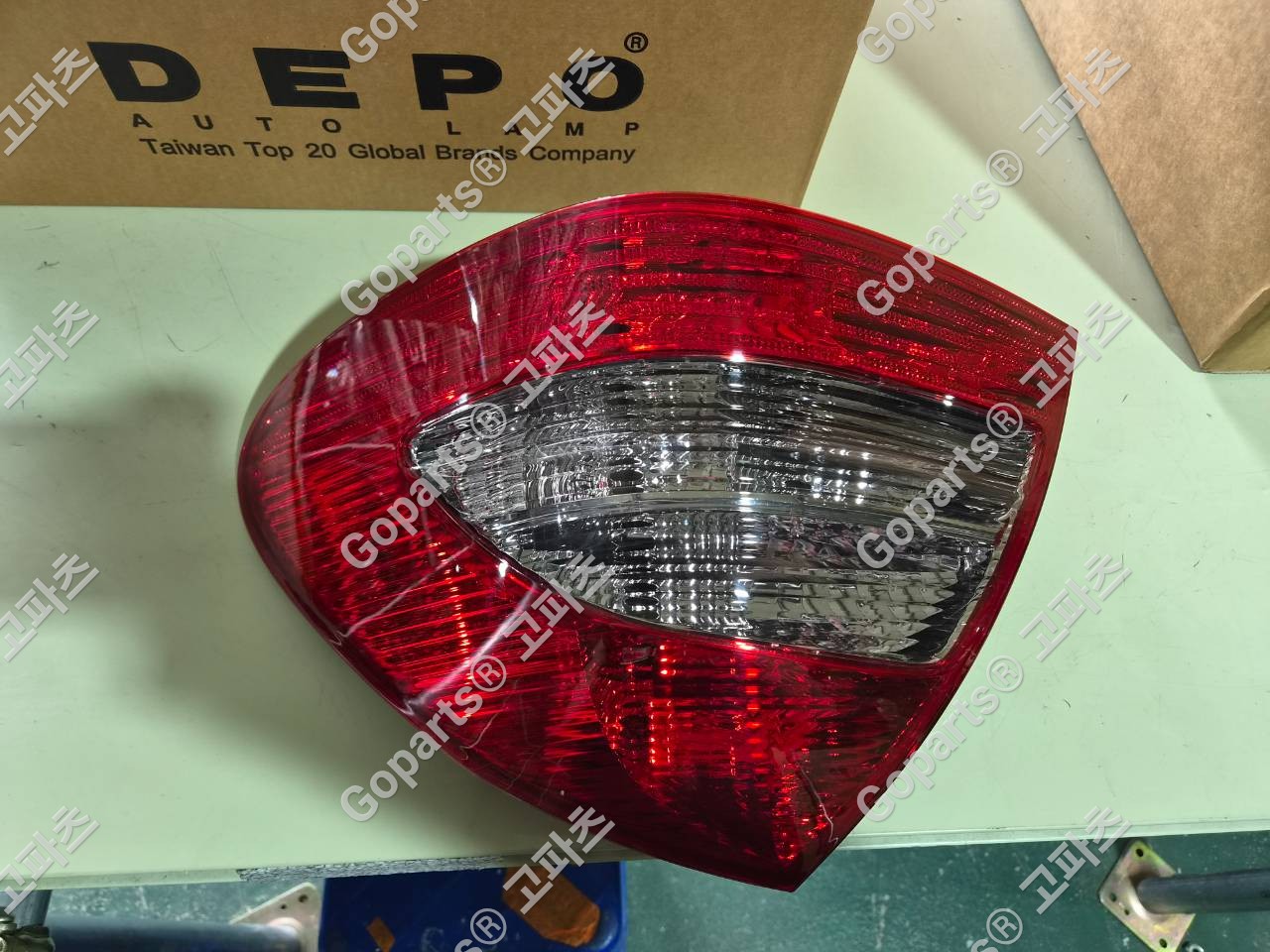 벤츠 E클래스 W211 후반기 조수석 후미등 200,000원