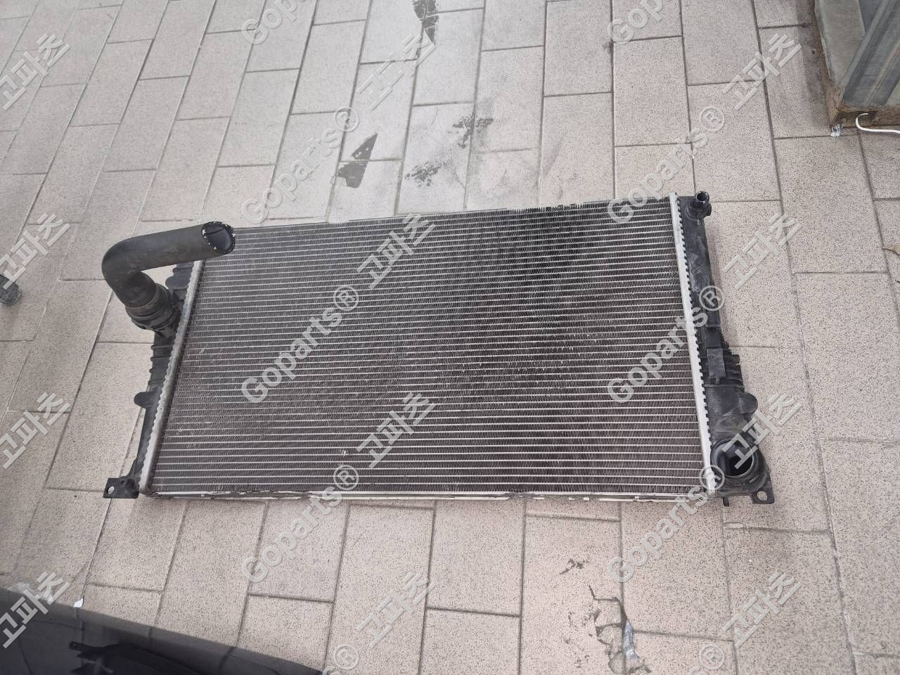 BMW 3시리즈 F30 엔진 라지에이터 상세사진 2