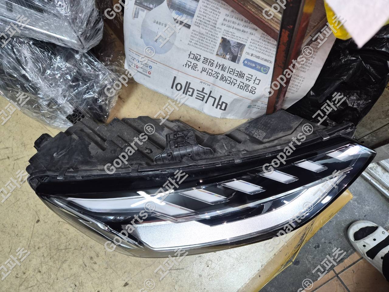 아우디 A4 B9 8W 후반기 조수석 헤드라이트 8W0941034D 상세사진 3