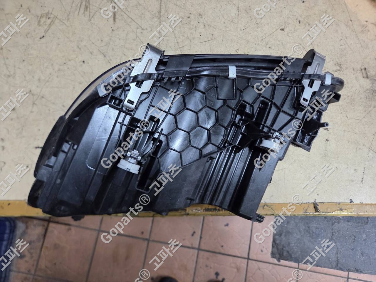 BMW X3 G01 조수석 헤드라이트 8739654-03/04 상세사진 3