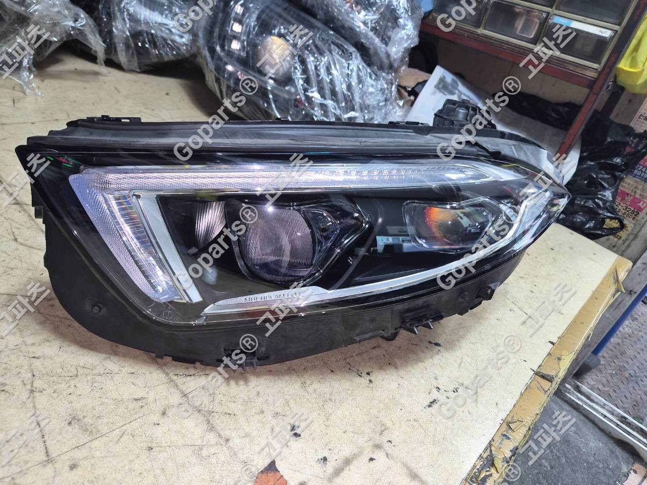 벤츠 CLS W257 운전석 헤드라이트 A2579061900 중고 550,000원