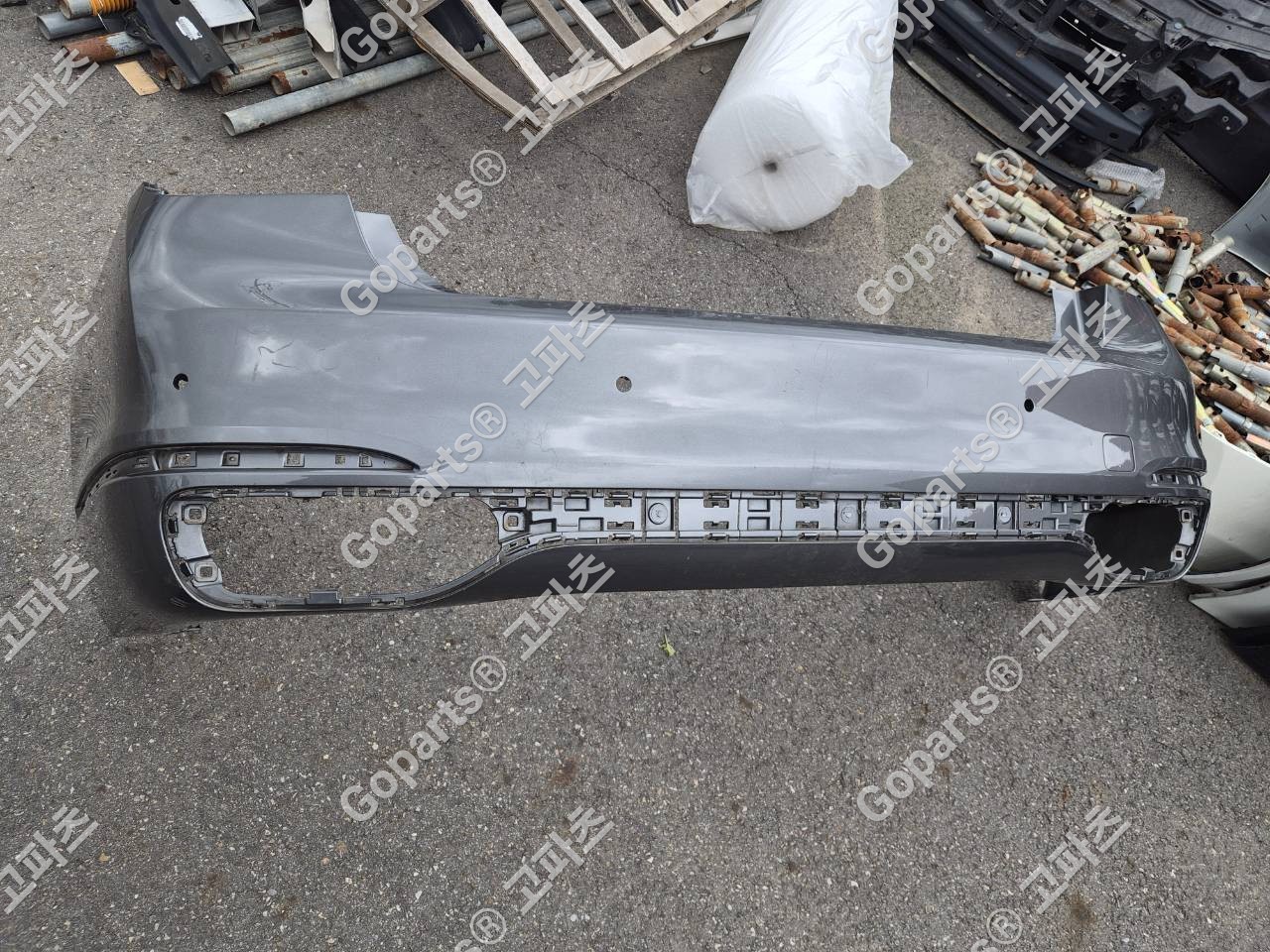 BMW 7시리즈 G11/G12 후범퍼 중고 200,000원