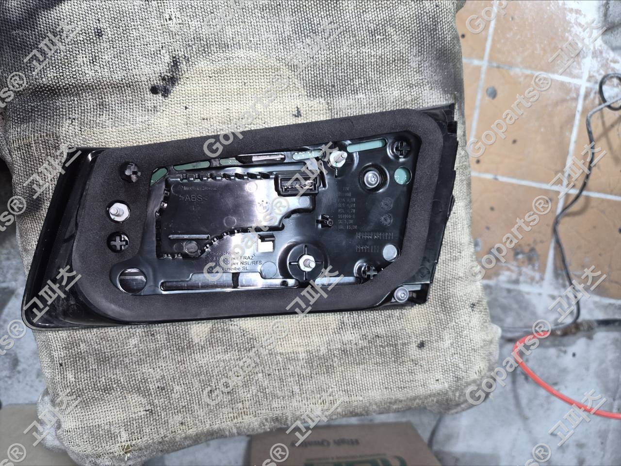 BMW G30 5시리즈 후기형 운전석 트렁크 후미등 6321-5A38AF1 상세사진 3