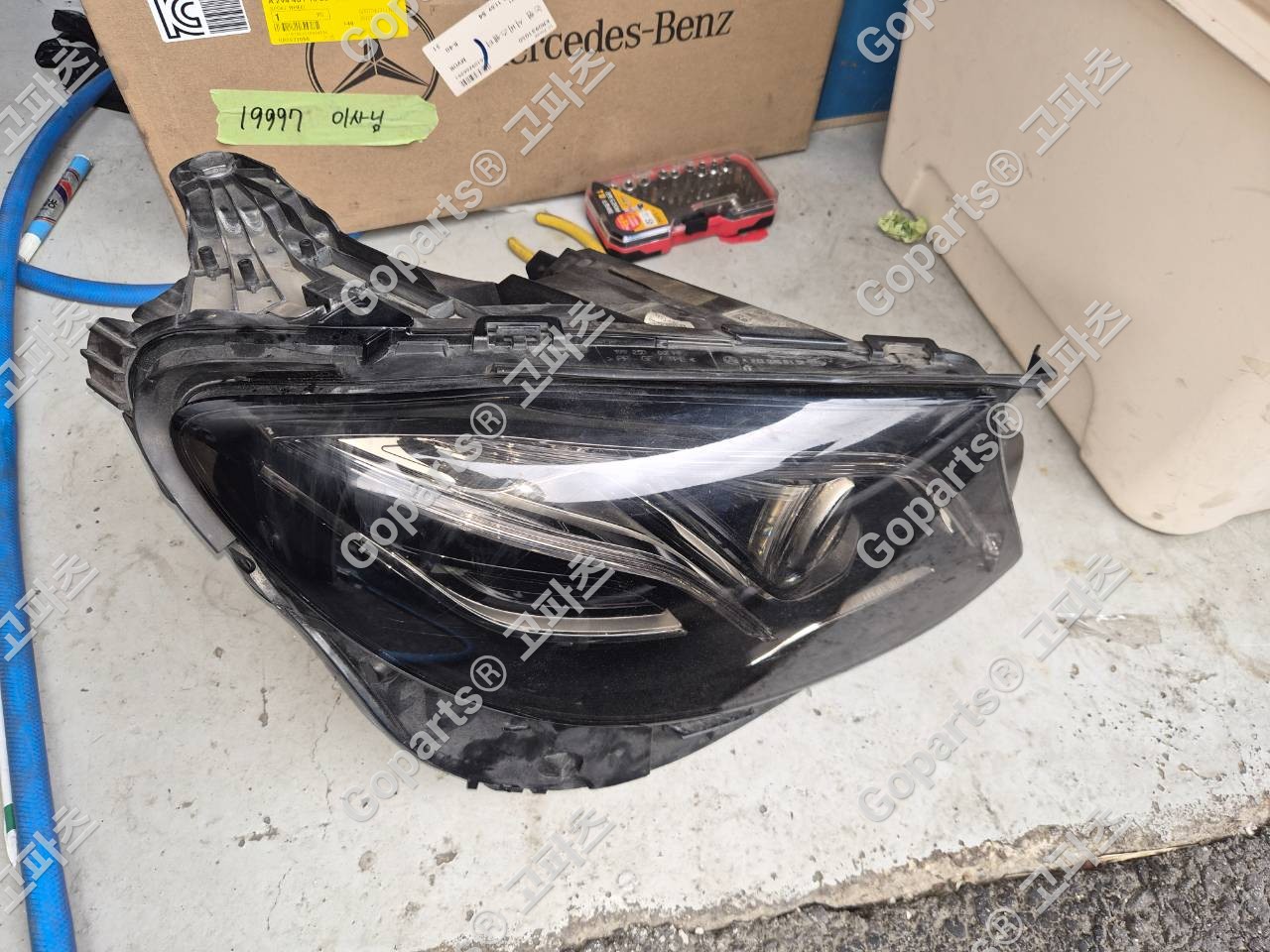 BMW 5시리즈 F10 전기형 전범퍼 상세사진 3