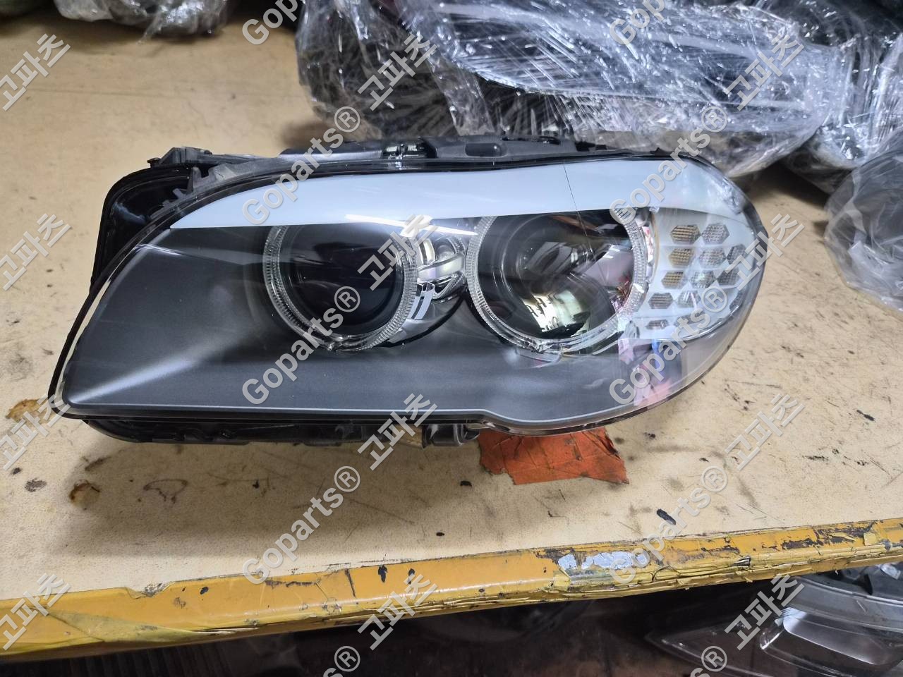 BMW 5시리즈 F10 전조등램프 운전석 제논 7203245 400,000원 중고