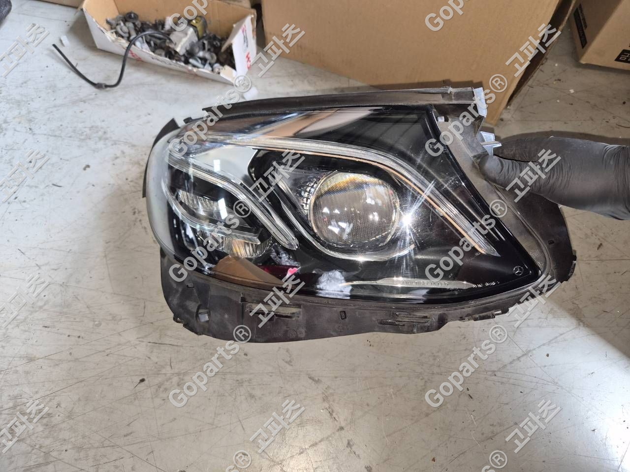 벤츠 E클래스 W213 전기형 조수석 헤드라이트 A2139062606kz 500000원 중고