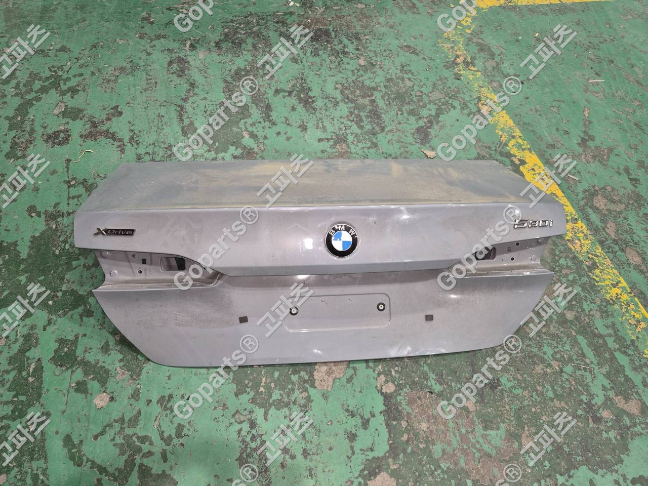 BMW 5시리즈 G60 트렁크 중고 350,000원