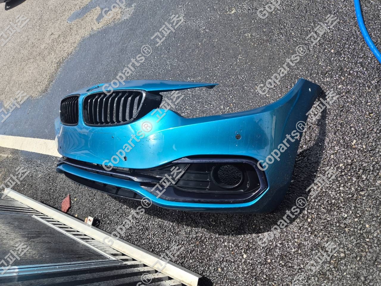 BMW 4시리즈 F32 F33 F36 후기형 전범퍼 럭셔리스포츠타입 카메라 유 물노즐 무 상세사진 2