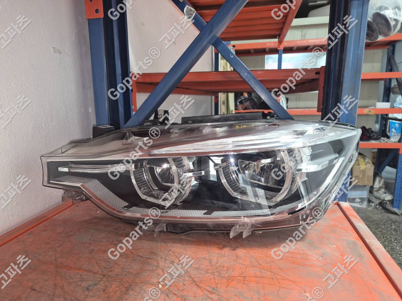 BMW 3시리즈 F30 후반기 LED 헤드라이트 (운전석) 7498945-01 450,000원 중고