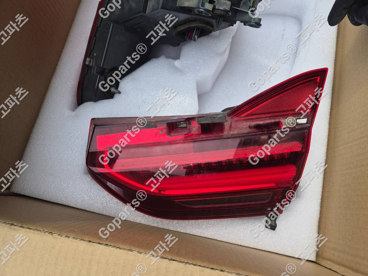 BMW 7시리즈 G11/G12 후기형 트렁크 후미등 H8849234204 180,000원 중고
