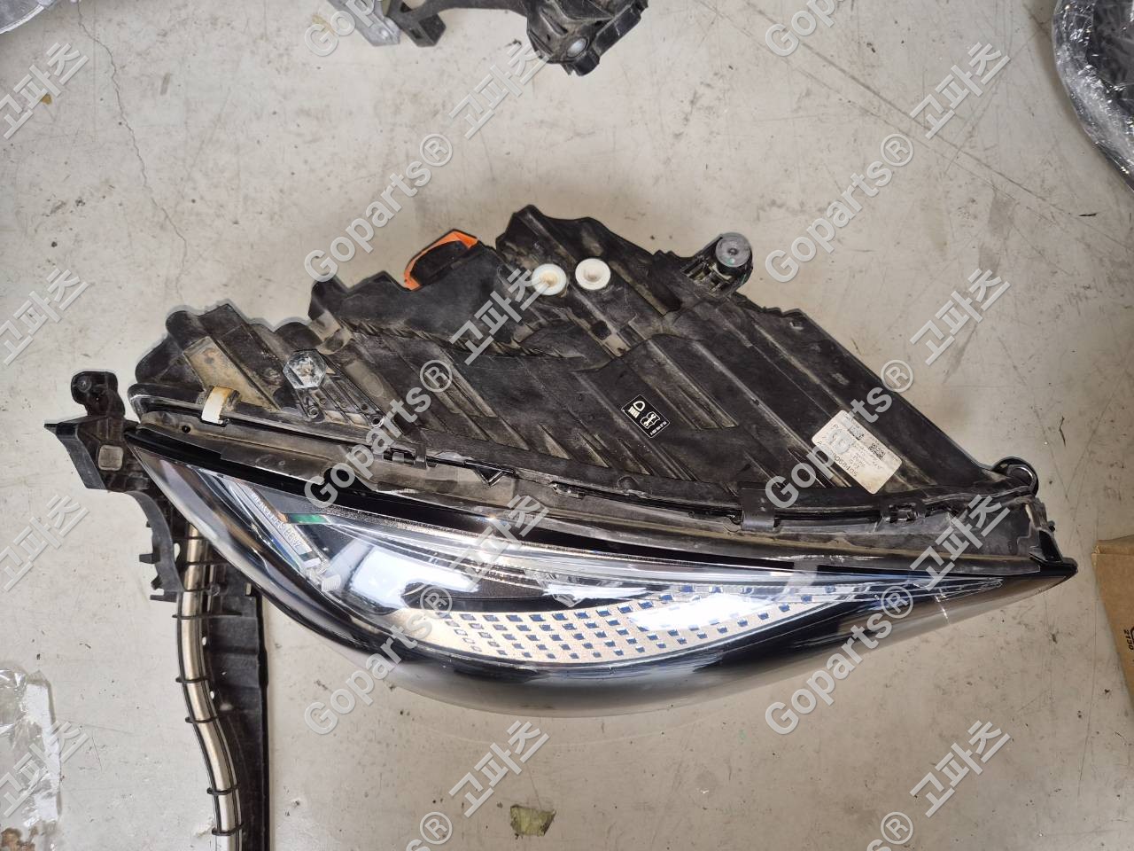 벤츠 S클래스 W223 조수석 헤드라이트 A2239063405 상세사진 4