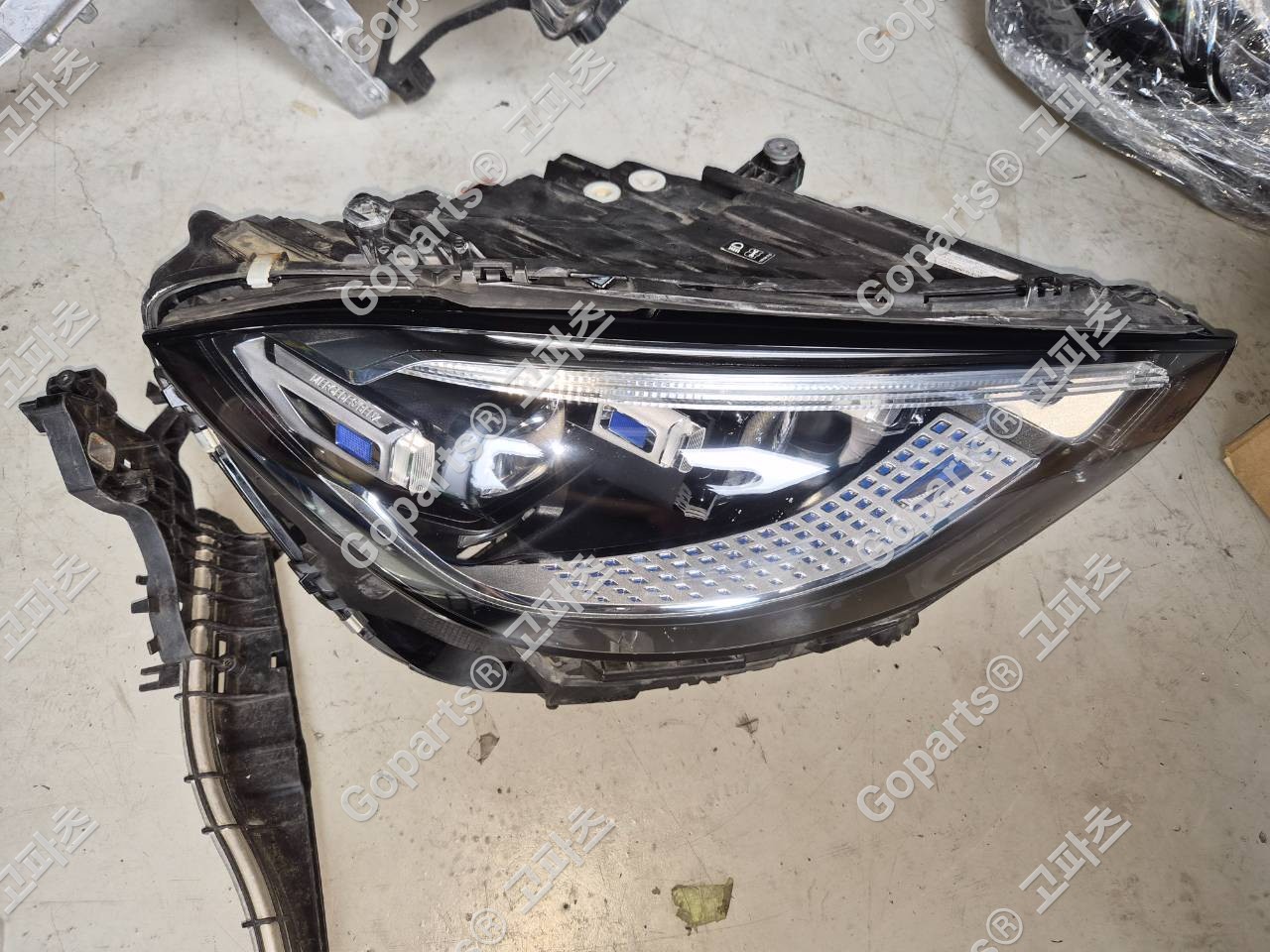 벤츠 S클래스 W223 조수석 헤드라이트 A2239063405 상세사진 5