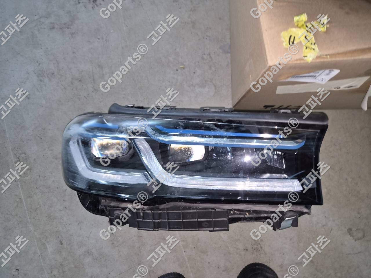 BMW 5시리즈 G30 헤드라이트 9850588-05/06/07 700,000원 중고