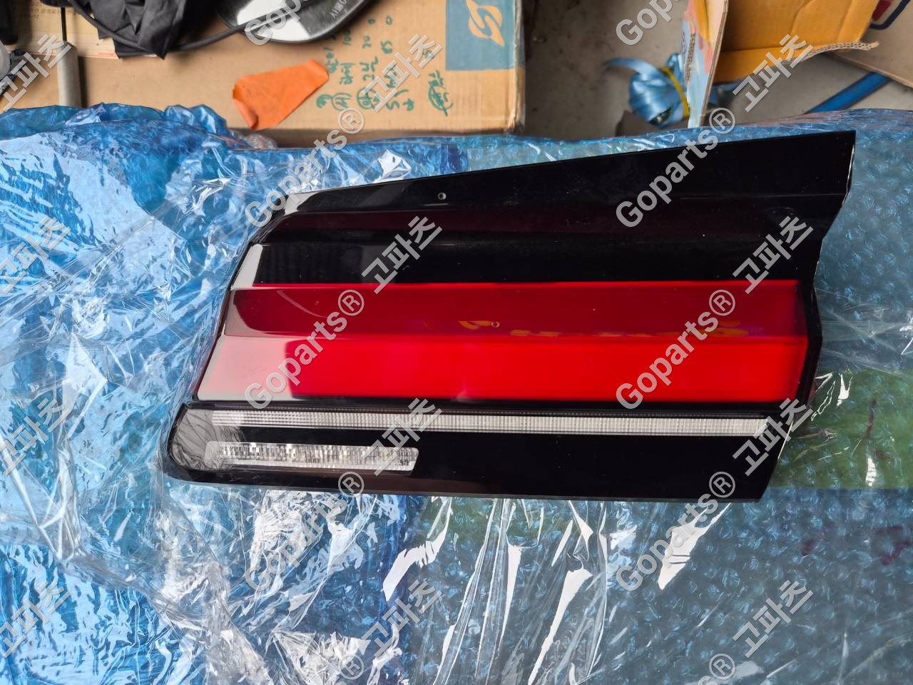 BMW 5시리즈 G30 후반기 트렁크 후미등 중고 6321-5a38af2-01/02 180,000원