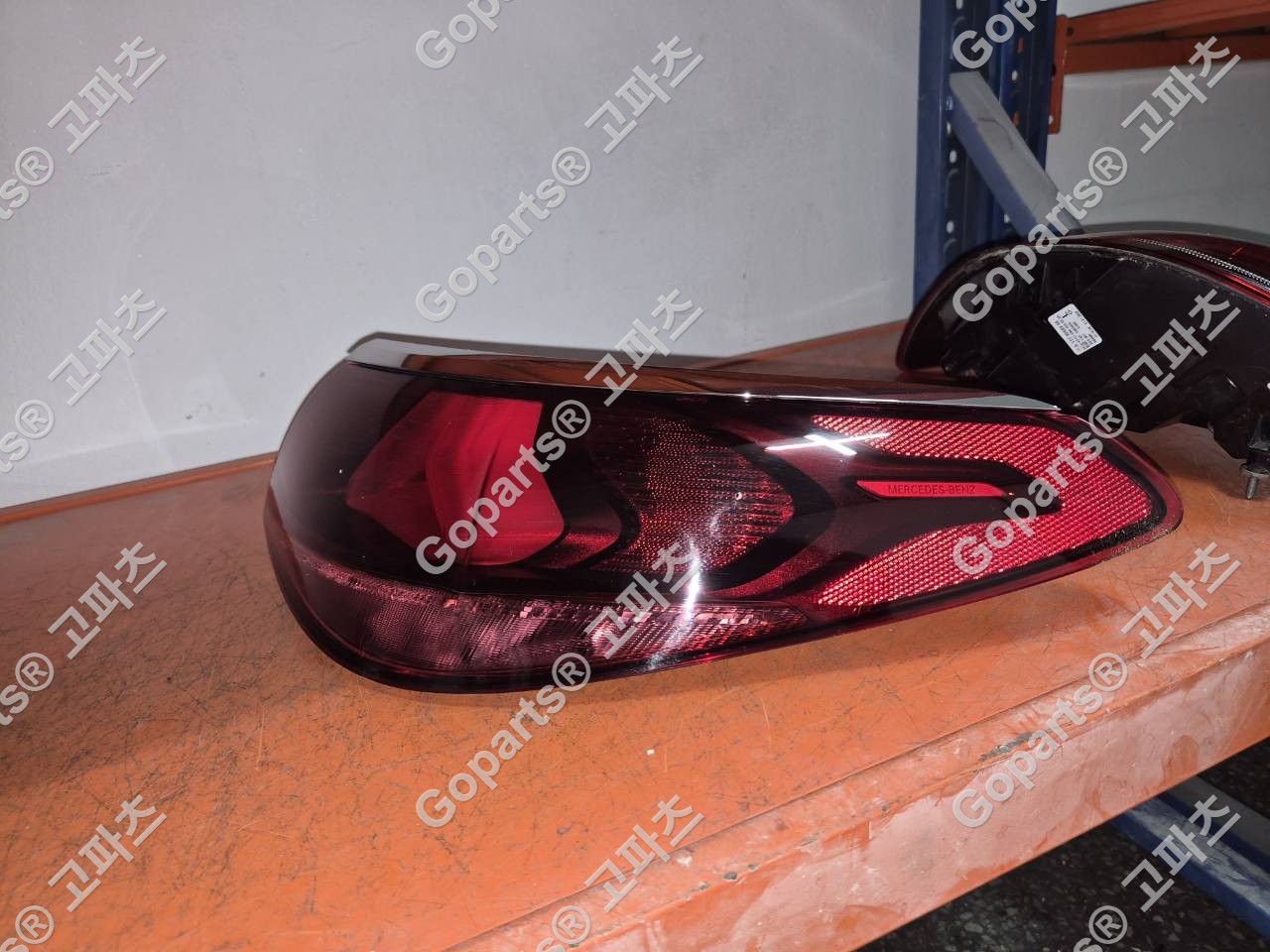 벤츠 W214 E클래스 조수석 후미등 A2149060403 상세사진 4