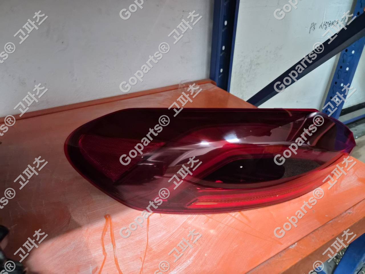 BMW X6 G06 운전석 후방 리어테일라이트 63215A510A3 상세사진 4