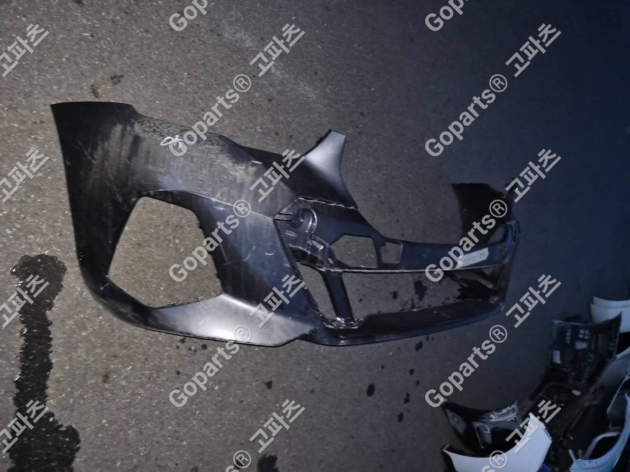 BMW 5시리즈 G60 M패키지 검정색 전범퍼 상세사진 2