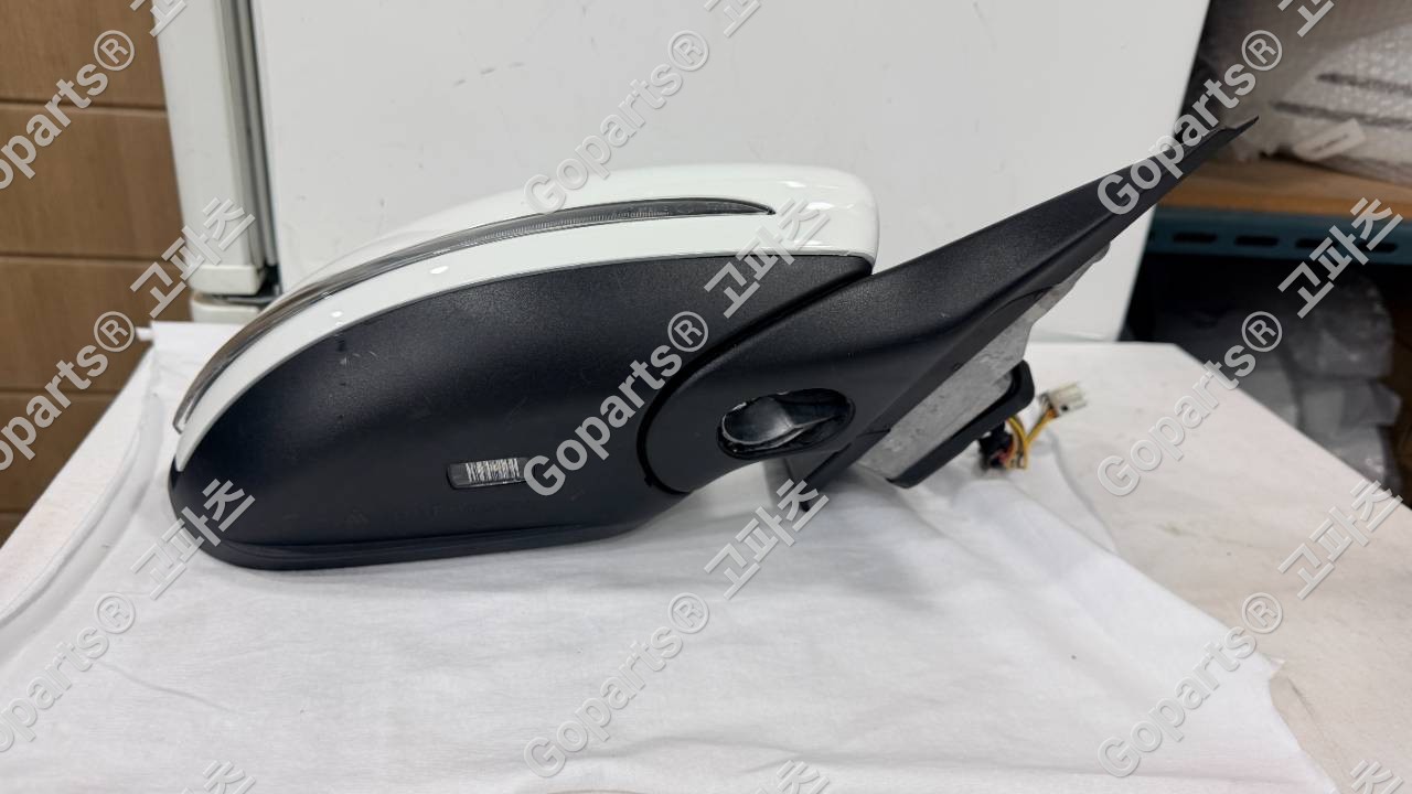 벤츠 C클래스 W205 조수석 사이드미러 (카메라 없음) 상세사진 2