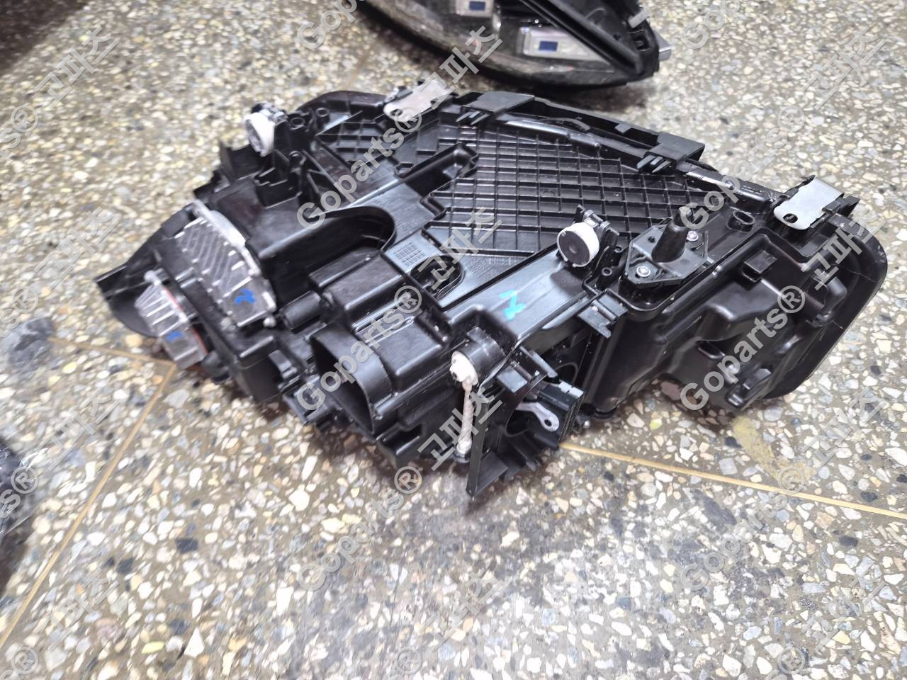 BMW 5시리즈 G30 조수석 레이저 헤드라이트 9850588-05/06/07 상세사진 3
