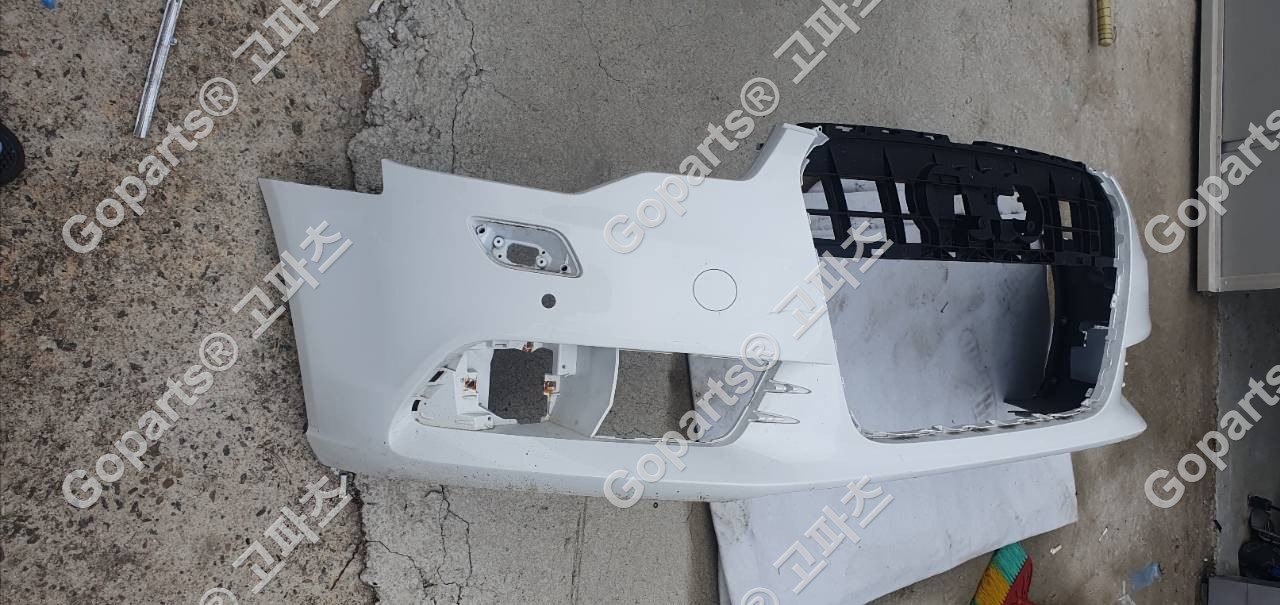 아우디 A6 C7 4G 검정색 앞범퍼 상세사진 2