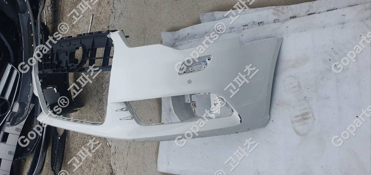 아우디 A6 C7 4G 검정색 앞범퍼 상세사진 3