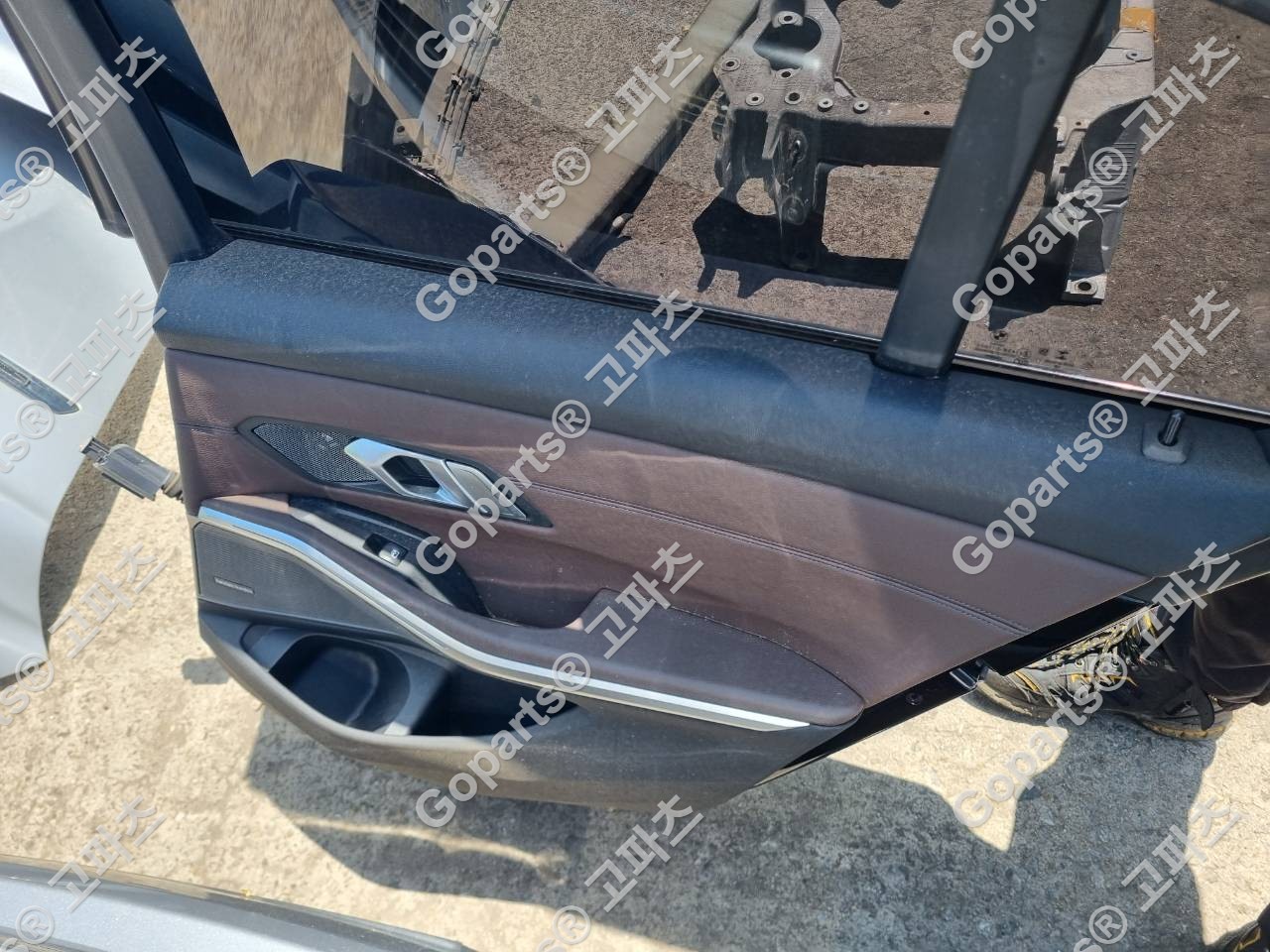 BMW 3시리즈 G20 조수석 뒷 도어 앗세이 상세사진 2
