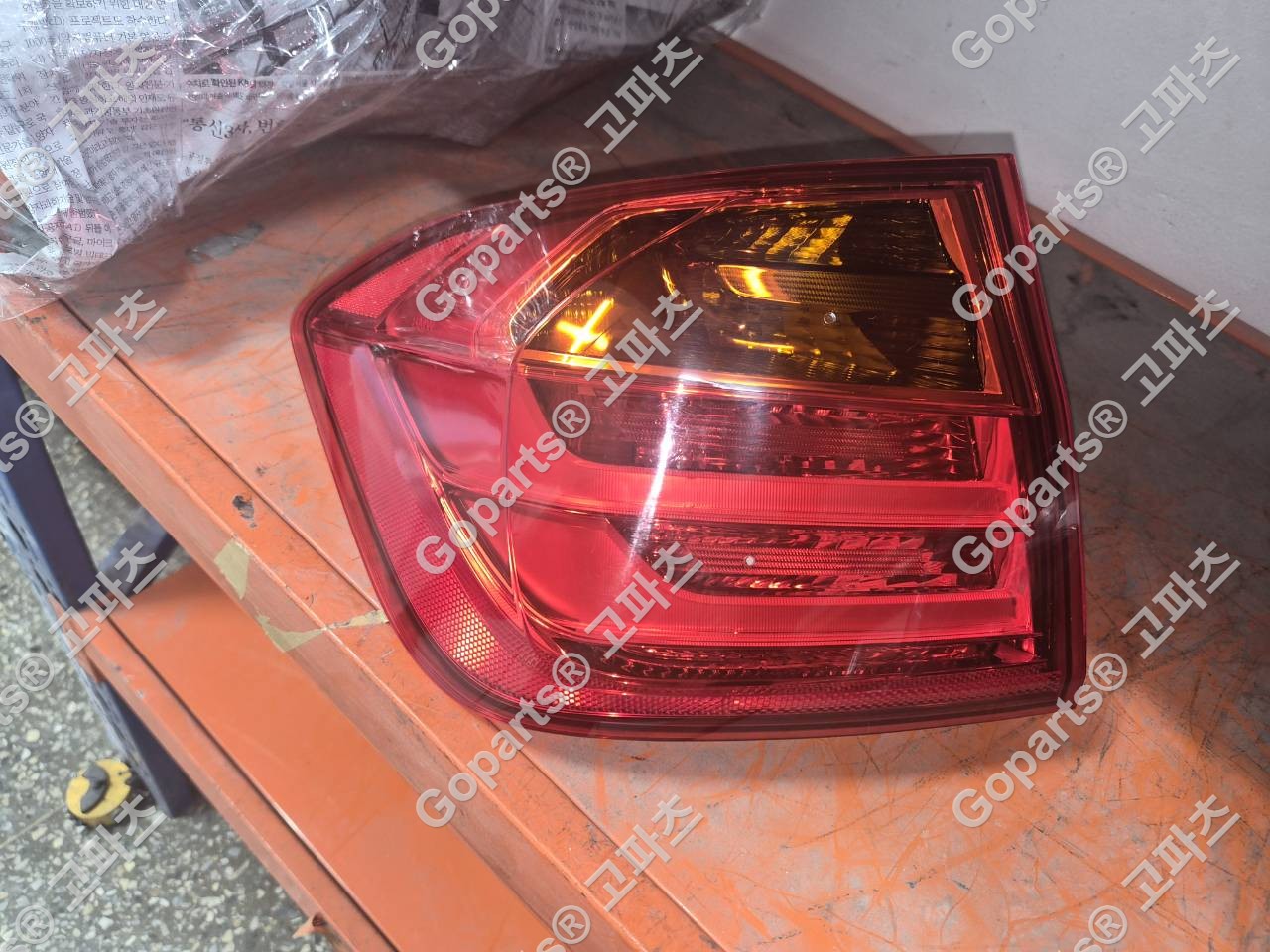 BMW 3시리즈 F30 전기형 조수석 후미등 중고 200,000원