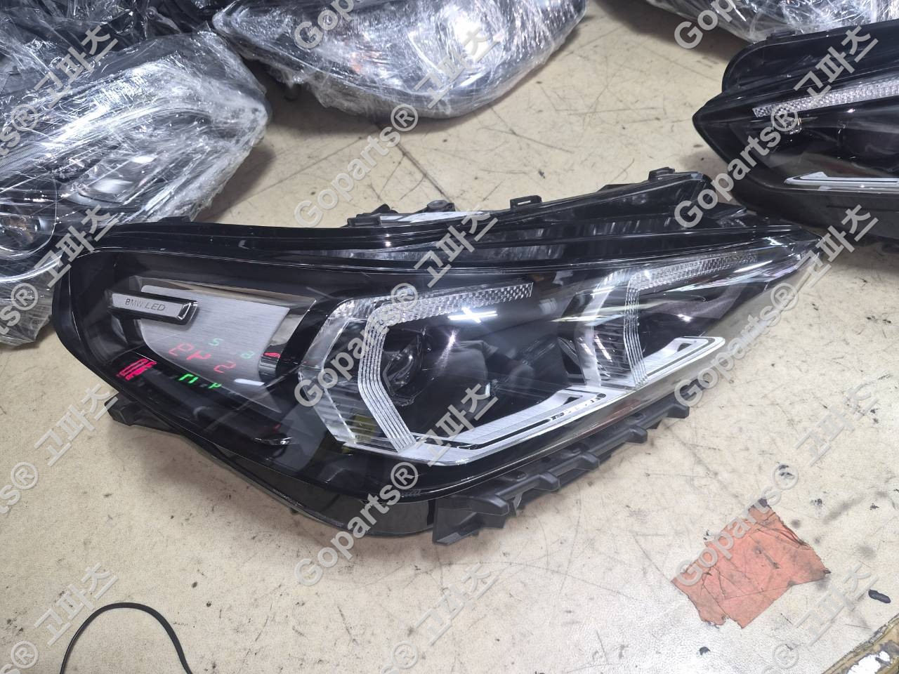 BMW X1 U11 조수석 헤드라이트 5A9A228 상세사진 5