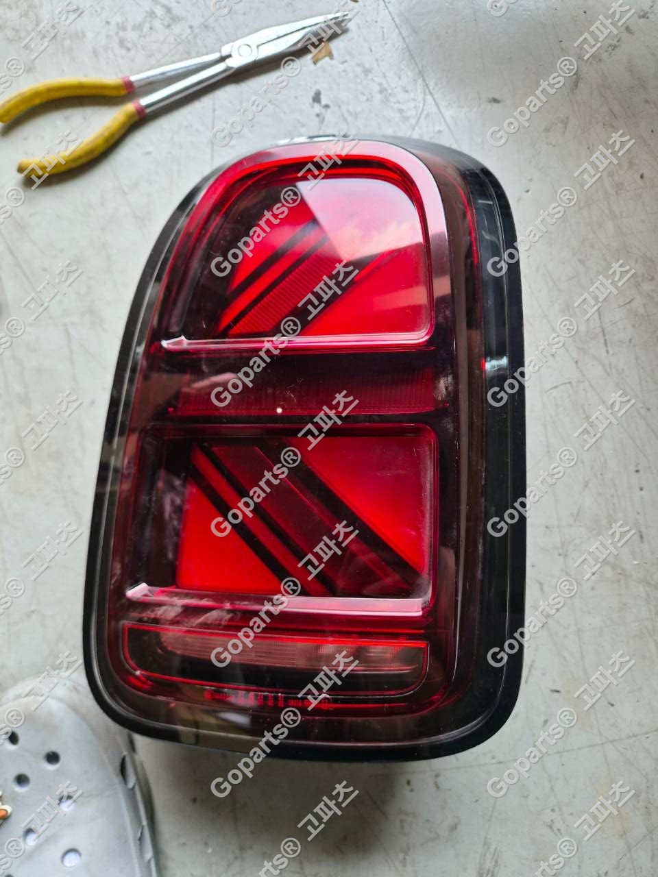 MINI 컨트리맨 F60 후기형 조수석 후미등 82070204 230,000원 중고