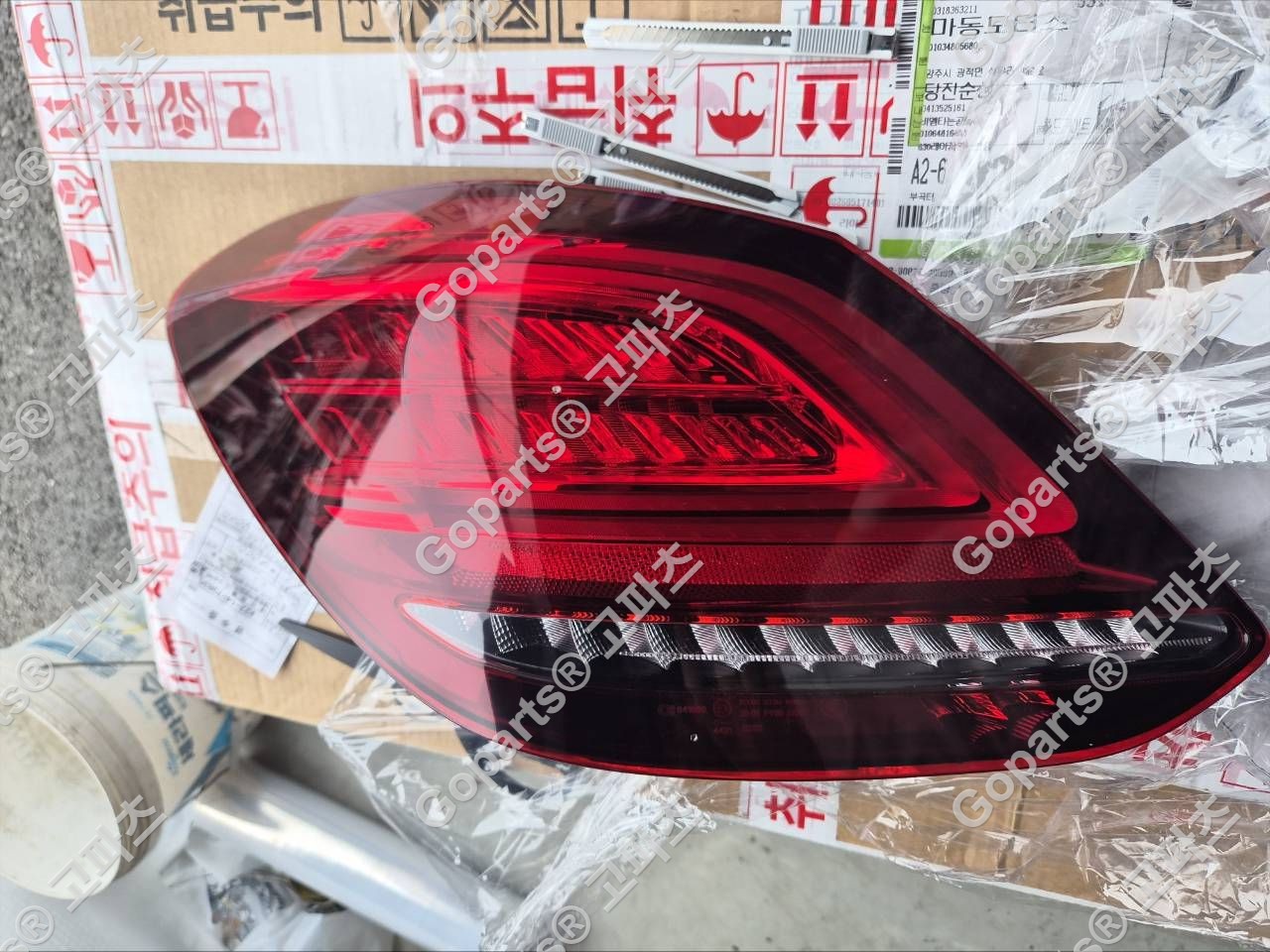 벤츠 C클래스 W205 후미등 A2059064503 운전석 250,000원 중고